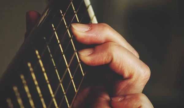 Comment choisir un oscilloscope numérique pour un usage en électronique et mesure de signaux ?